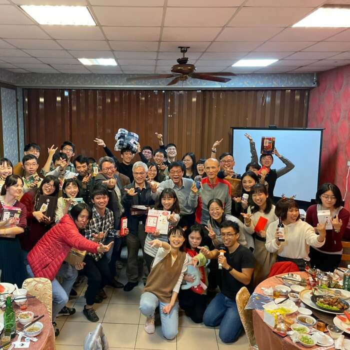 2021年聖誕節教育所交換禮物大合照
