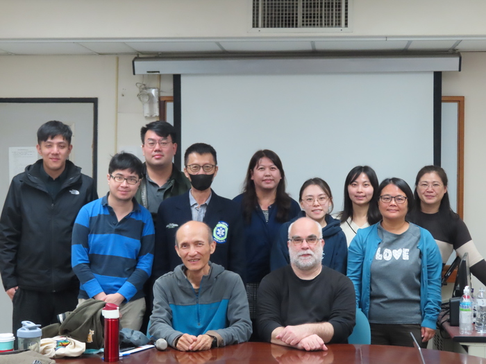 德國學者Karsten Kenklies演講共四張