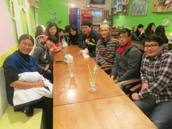 2014.01.14 學期結束前，與導師、同學們聚餐