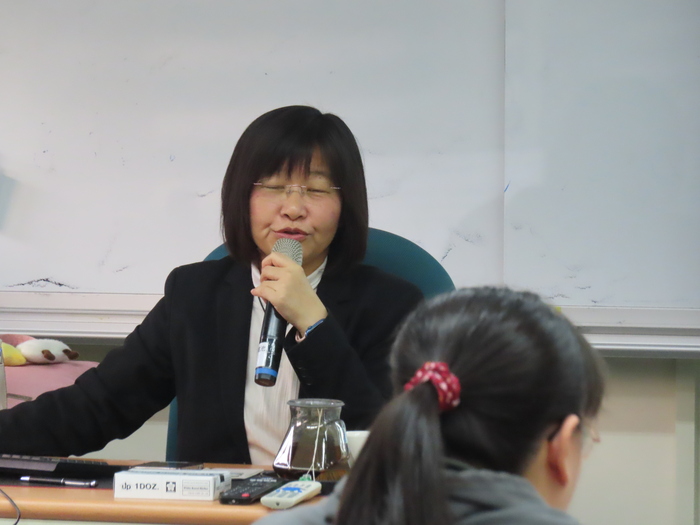 114.11.19教育學導論-AI誠信倫理，共四張照片