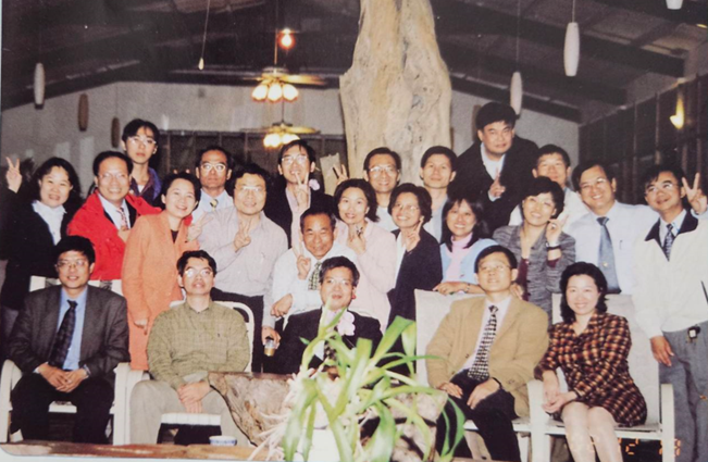 時間：民國91.12.19、說明：難忘增進師生情誼的餐敘時光